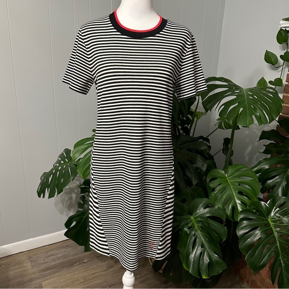 🛍️ Grey by Jason WU white and black stripes knit dress size medium.